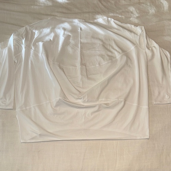 ๐ ๐Womenโs Lululemon Back In Action Long Sleeve Top โ Size 12 - Picture 10 of 11